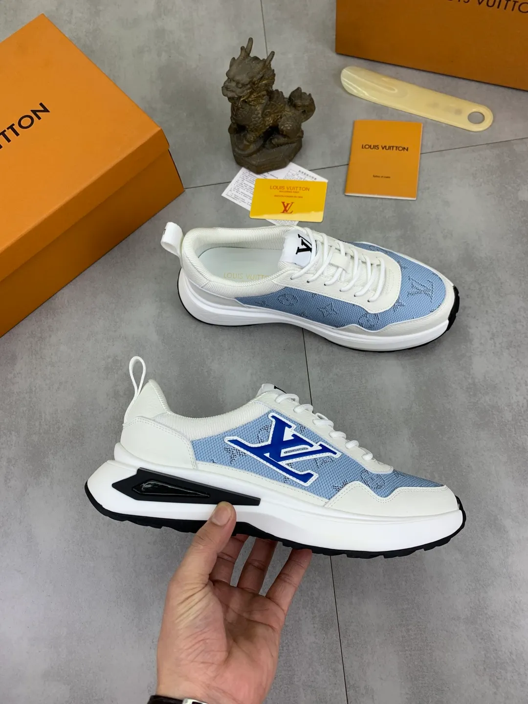 Men's shoes 💰P460 💰 [New model] 🆘 The latest model from LV official website 🎁 Casual and fashionable men's shoes 👟 Hot style 💥 Simple and elegant style, exclusive for trendy men. Unique latest brand elements from the official website 👑 Original decoration, fashionable and generous, the fabric is made of original calfskin ➕ Comfortable and breathable mesh lining ➕ Pigskin lining ✅The official website specifies wear-resistant casual outsole, the classic model is taken in real life🎬Color: 3️⃣colors available😍Number of codes: 38-44 (45 46 customized)